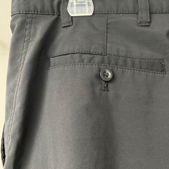 Chaps Golf 78 Men’s Black Shorts 32” Waist - Picture 5 of 8